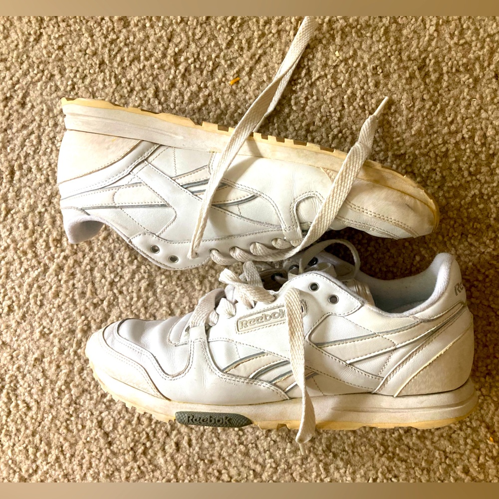Vintage Men's Reebok Classics Size 10.5 - White with Gray and British Flag